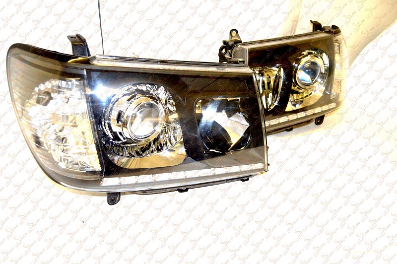 Светодиодные фары Toyota Land Cruiser 100 06